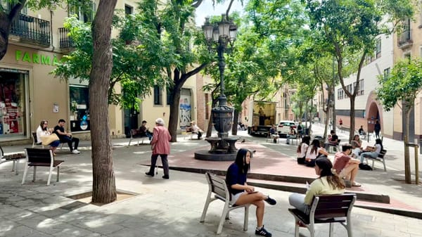 Things I like about Barcelona: Pt.1 - Benches